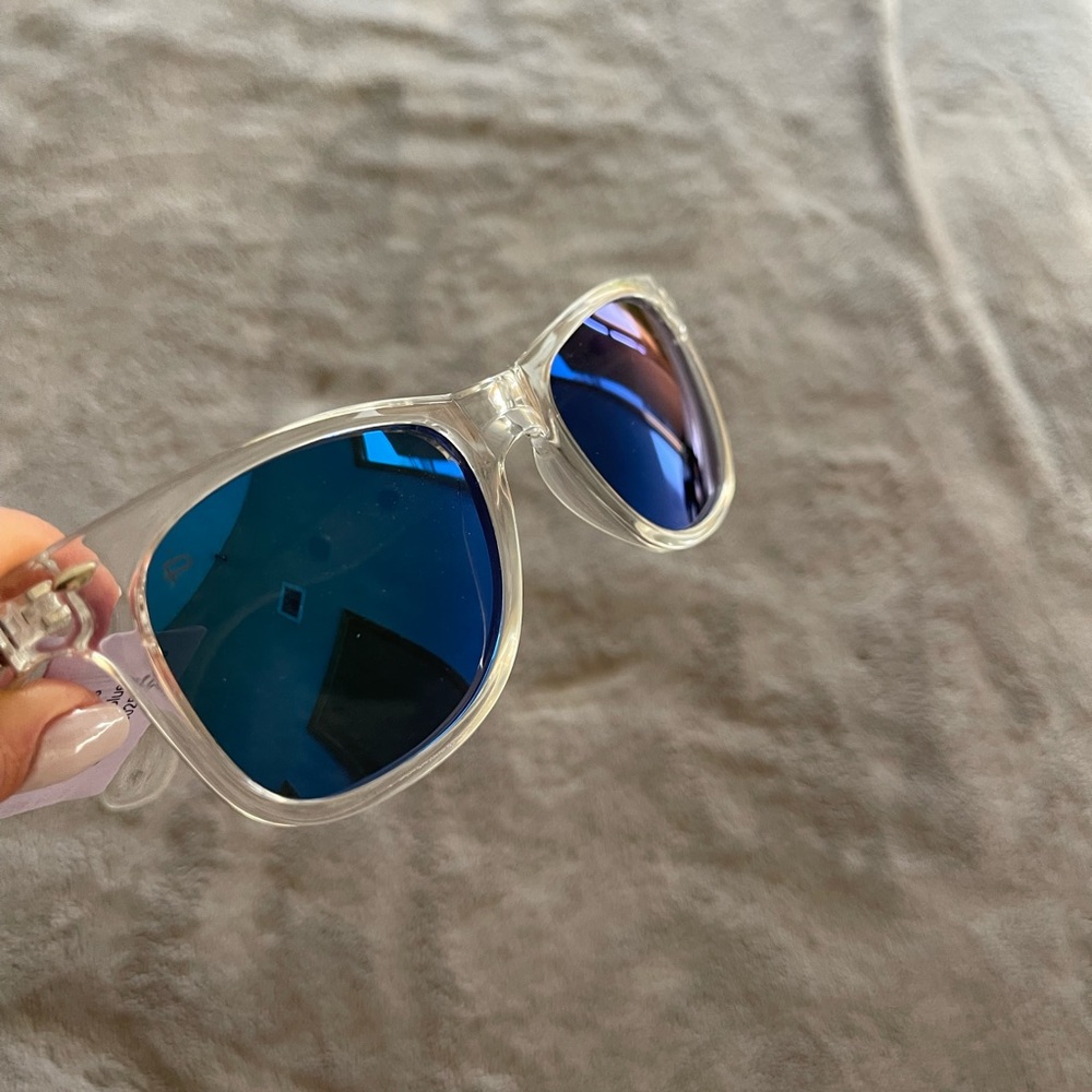 Brand new, clear prive revaux with magnetic sides